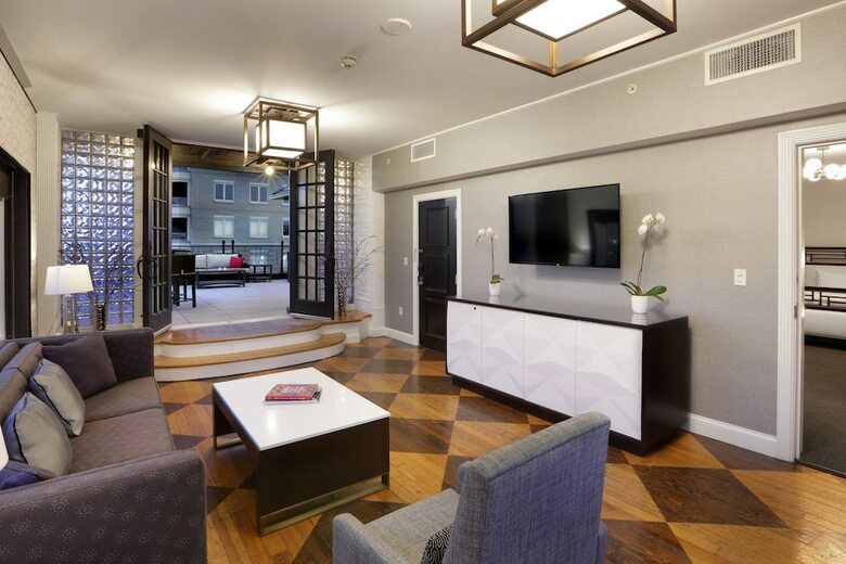 Hotel Le Meridien Dallas, The Stoneleigh