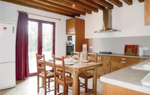Holiday Home La Croupte J-839