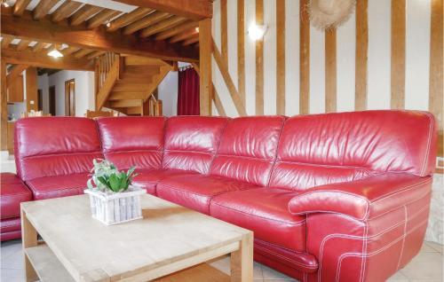 Holiday Home La Croupte J-839