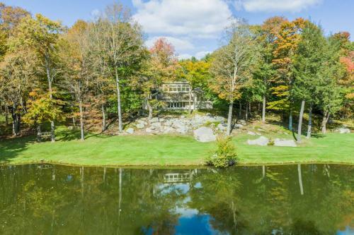 Catskill Mountains Getaway On 6 Acres With Pond