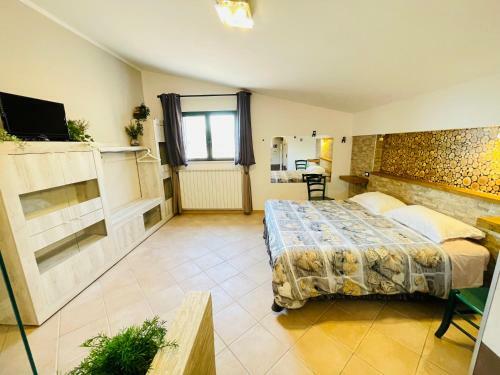Costa Del Gallo A 4-bed Cottage In Sulmona