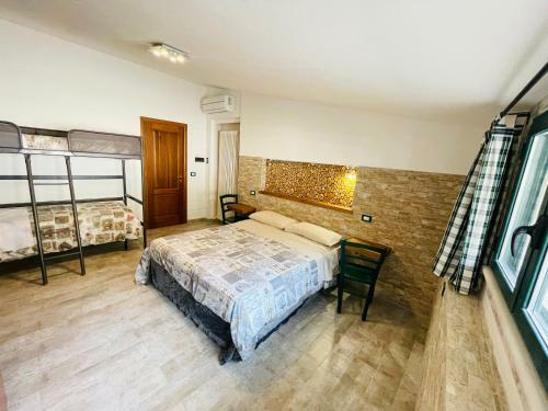 Costa Del Gallo A 4-bed Cottage In Sulmona