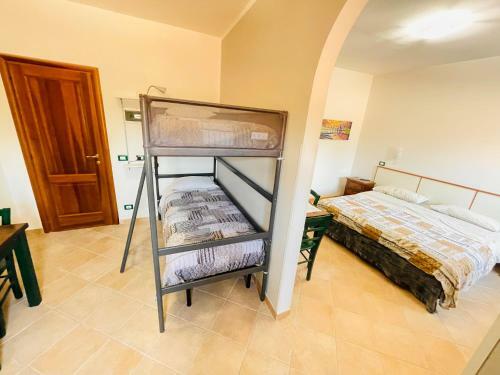 Costa Del Gallo A 4-bed Cottage In Sulmona
