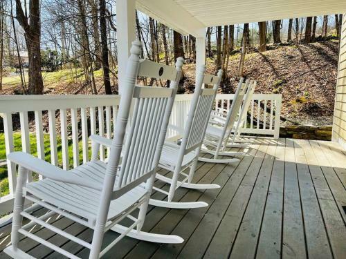 Cozy Couples Cottage ? Family Friendly