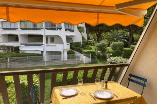Apartamento Bright 28 M Comfortable With Balcony And Wifi