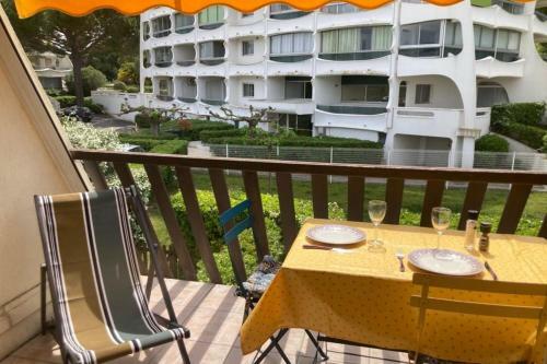 Apartamento Bright 28 M Comfortable With Balcony And Wifi
