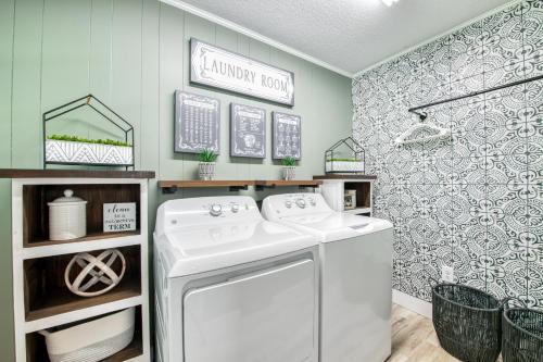 Chic Retreat At Lake Junaluska