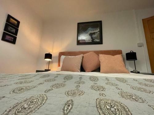Cheerful 2 Bedroom Townhouse With Cinema Loft