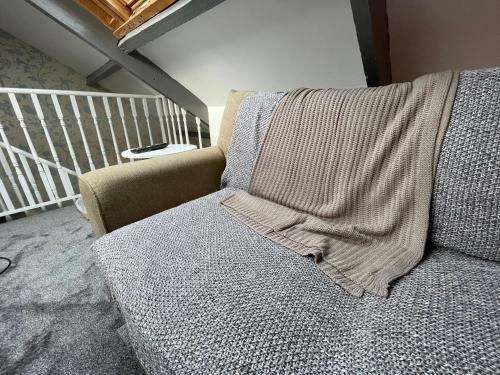 Cheerful 2 Bedroom Townhouse With Cinema Loft