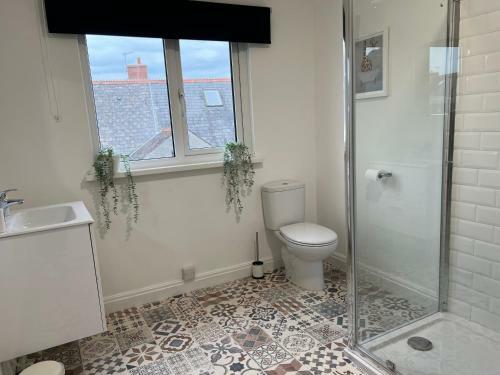 Heathcliff - 5 Bedroom House In Town Centre