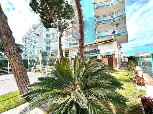 Oriol Center Apartments