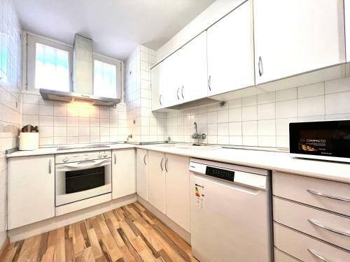 Oriol Center Apartments