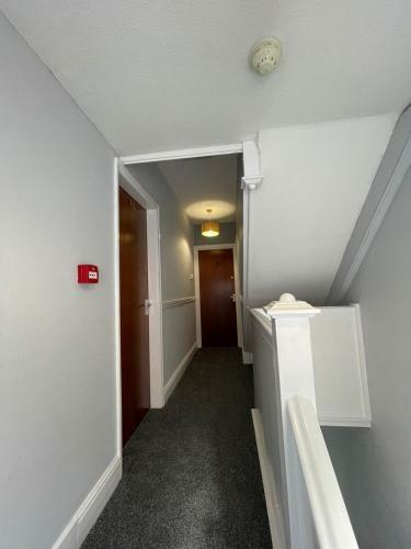 Large Ground Floor Studio Holiday Apartment Skegness - Flat 12