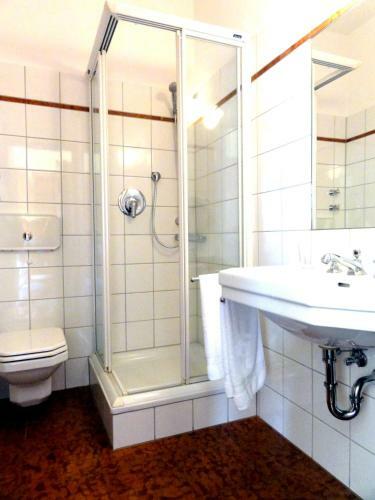 Hostal Caf� Restaurant Hotel Johannisberg