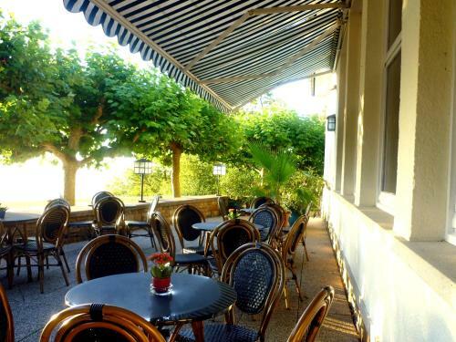 Hostal Caf� Restaurant Hotel Johannisberg