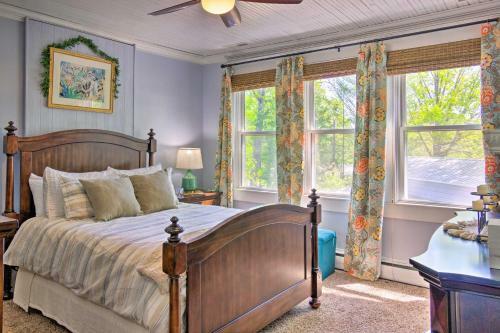 All-encompassing Escape With Pool And Hot Tub!