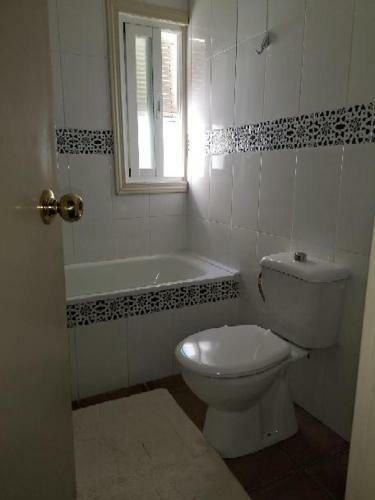 Hostal Pilar Alto Guest House