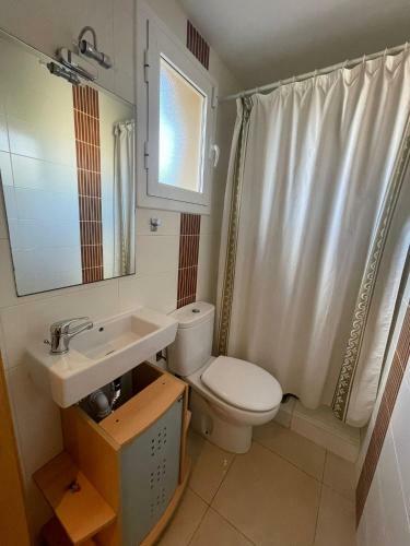 Renovated House With Pools Perfect For Families