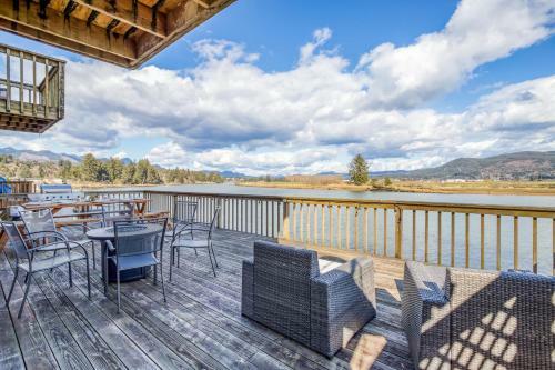 Coastal River Haven