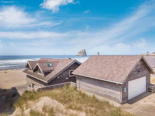 New!! Sand Dollar - Beachfront, Family Friendly Home With Highspeed Internet!