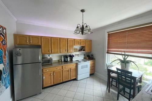 Bright Top-floor-corner-unit With View And Very Spacious