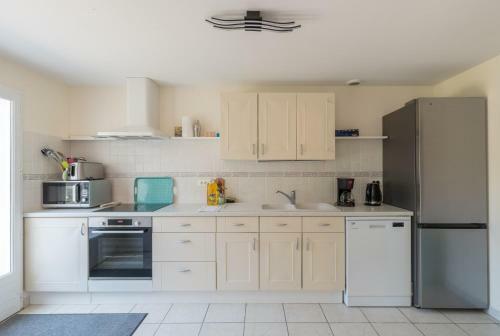 Maison Spacieuse Avec Jardin Arbore - Proche Plage