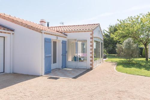 Maison Spacieuse Avec Jardin Arbore - Proche Plage