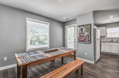 The Crievewood Cove- North Memphis-