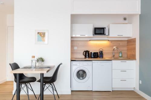 Lille Centre - Nice Apartment Balcony And Parking!