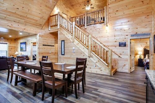 Swimming Bears Lodge Two Cabins With Pools And Hottubs