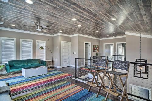 Spacious Sevierville Home With Private Hot Tub!