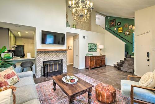 Modern Coppell Retreat With Patio And Fire Pit!