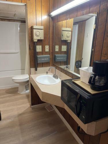 Hotel Wildflower Inn & Rv Park