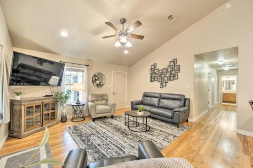 Cozy Canyon Lake Abode Less Than 1 Mi To Boat Ramp!