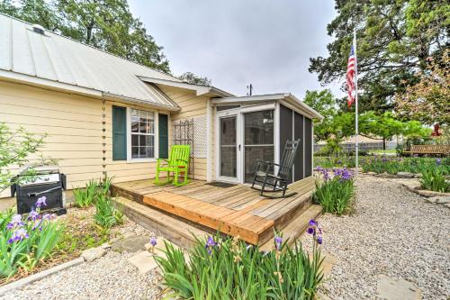 Cozy Canyon Lake Abode Less Than 1 Mi To Boat Ramp!