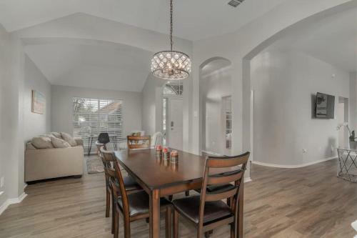 Spacious & Cozy Frisco Bling Home