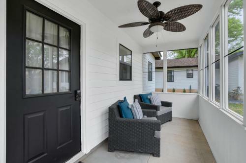 Gorgeous Homes 3 Blks From Main St With Fire Pit!