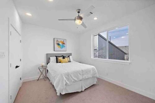 Stunning 4 Story Modern Home W/ Spectacular Views