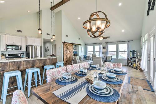 Surfside Beach Home With Views, Steps To Shore!