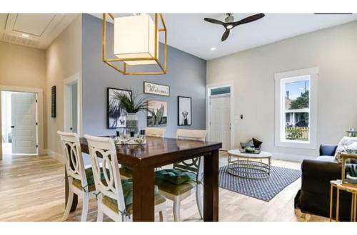 Incredible New 3br2ba Near Downtown