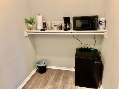 Casita At Maywood - Modern Spaces