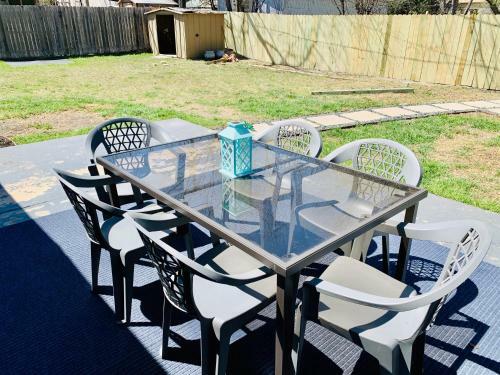 Casita At Maywood - Modern Spaces