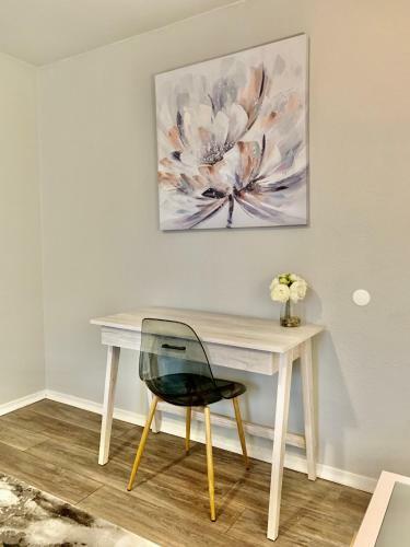 Casita At Maywood - Modern Spaces