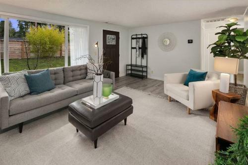 Curated Home, Foodie Kitchen, Central Ac, Big Yard, Luxe Master Bath