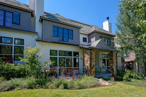 Villa 22 Highlands Townhomes