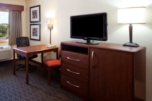 Hotel Americinn Lodge & Suites - Bismarck