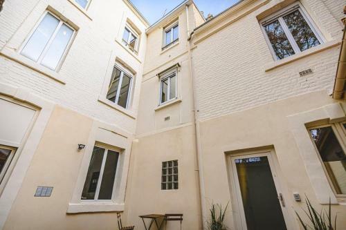 Apartamento Suite Brut Imperial Ch - Reims Centre Ville