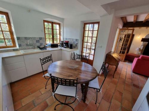 Jolie Maison En Plein C?ur Du Lub�ron