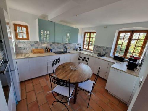 Jolie Maison En Plein C?ur Du Lub�ron
