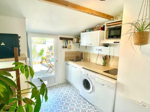 Charmante Maison Ind�pendante (800m De La Plage)
